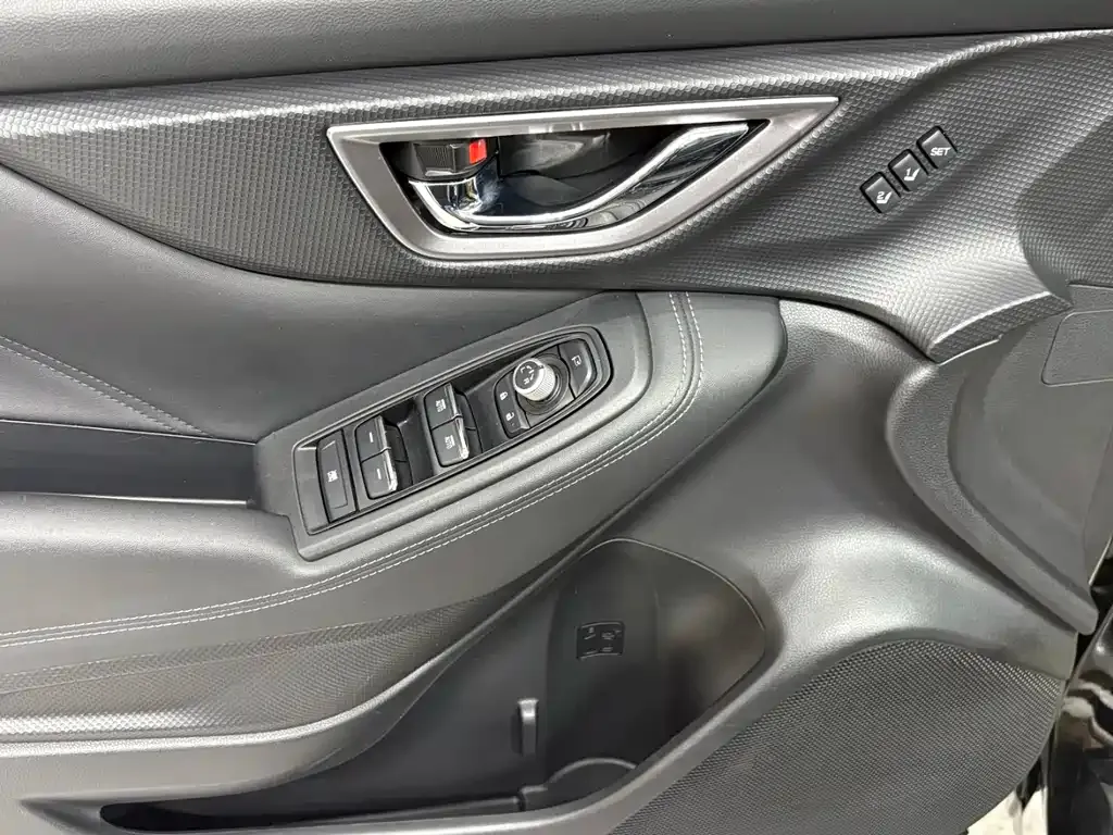 Subaru Forester — фото 4