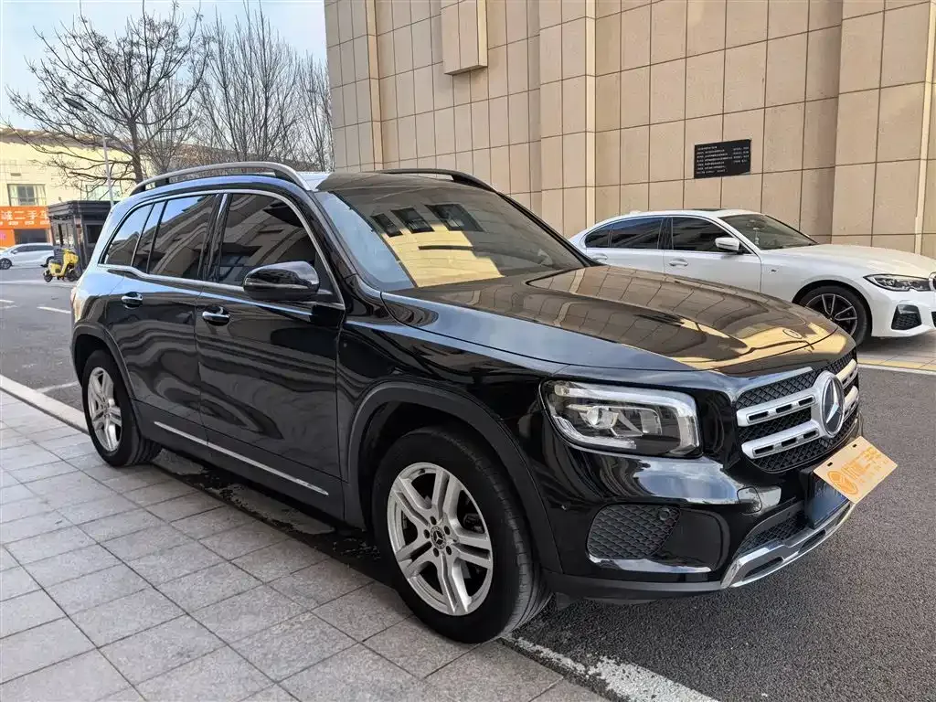 Mercedes-Benz GLB — фото 6