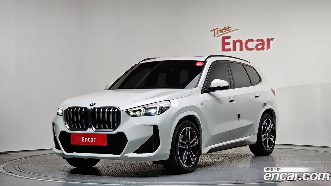 BMW X1 — фото 1