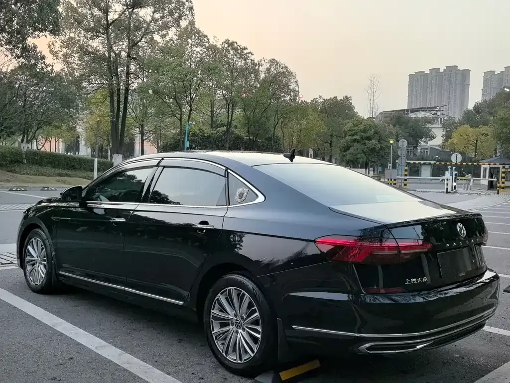 Volkswagen Passat — фото 3
