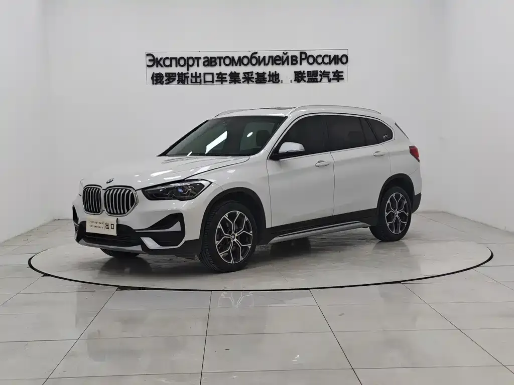 BMW X1 — фото 1