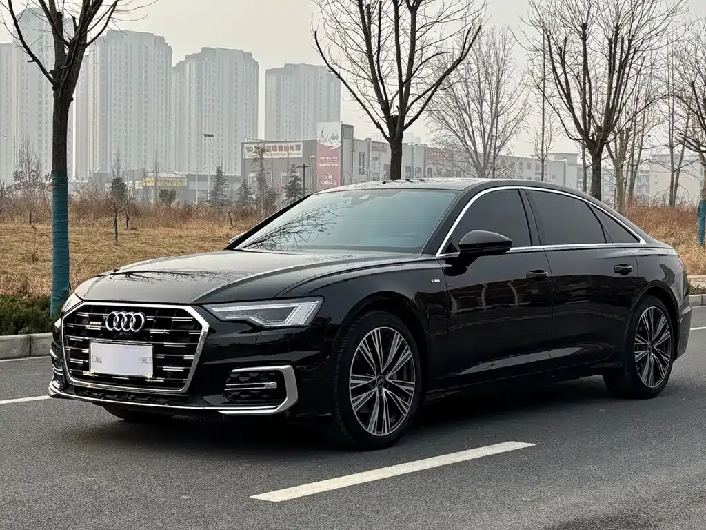 Audi A6L — фото 1