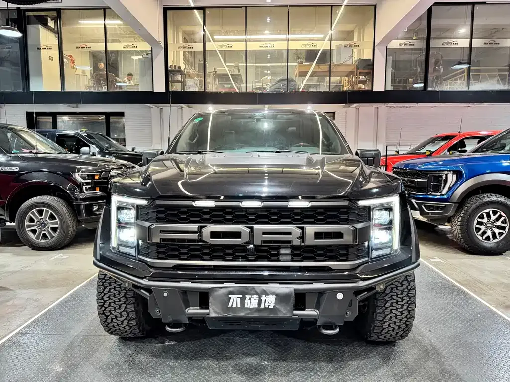 Ford F-150 Raptor — фото 10