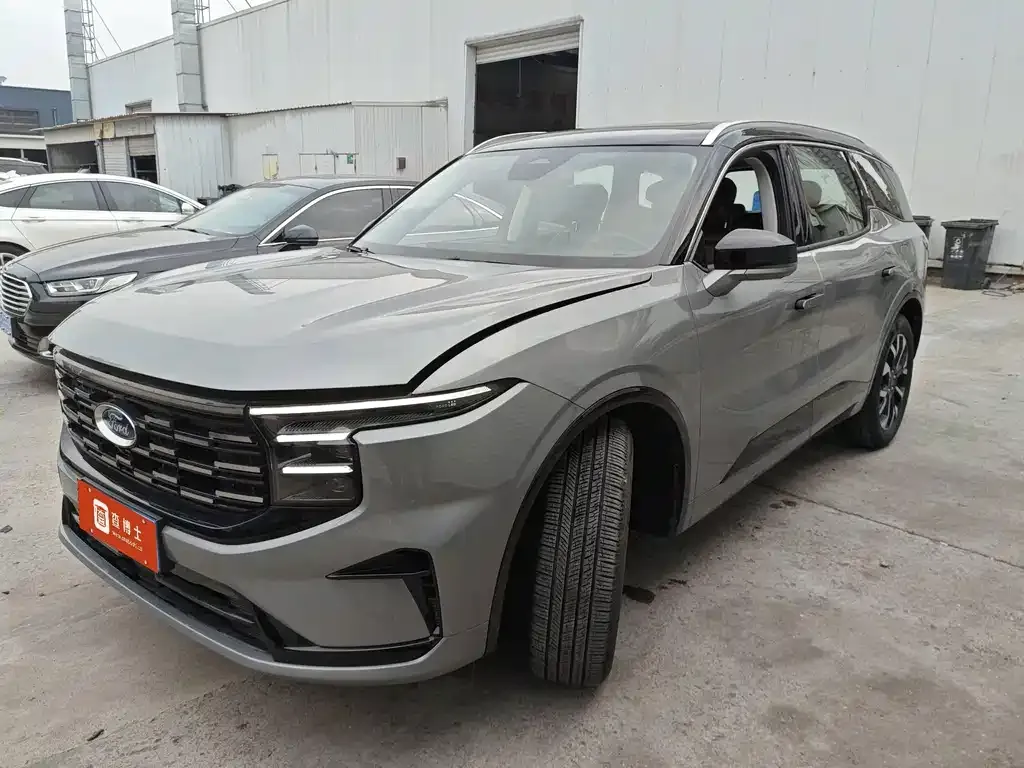 Ford Edge — фото 1