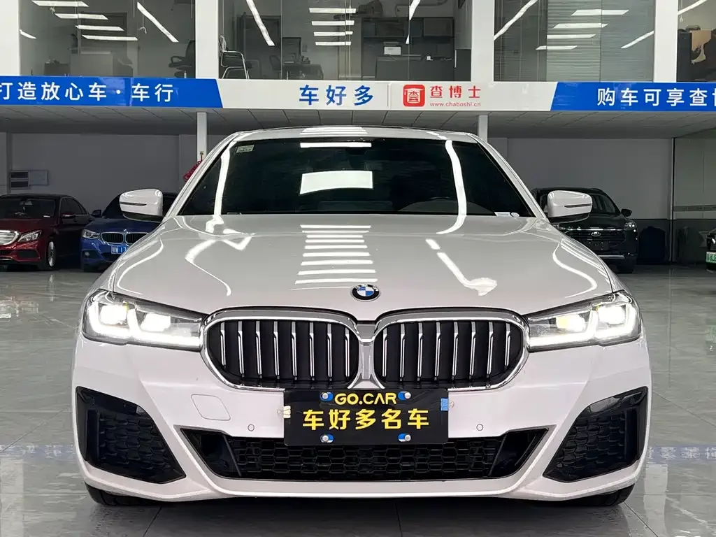 BMW 5 Series — фото 10
