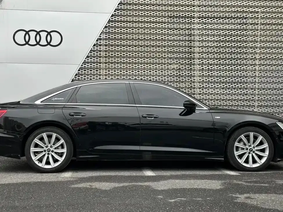 Audi A6L — фото 4