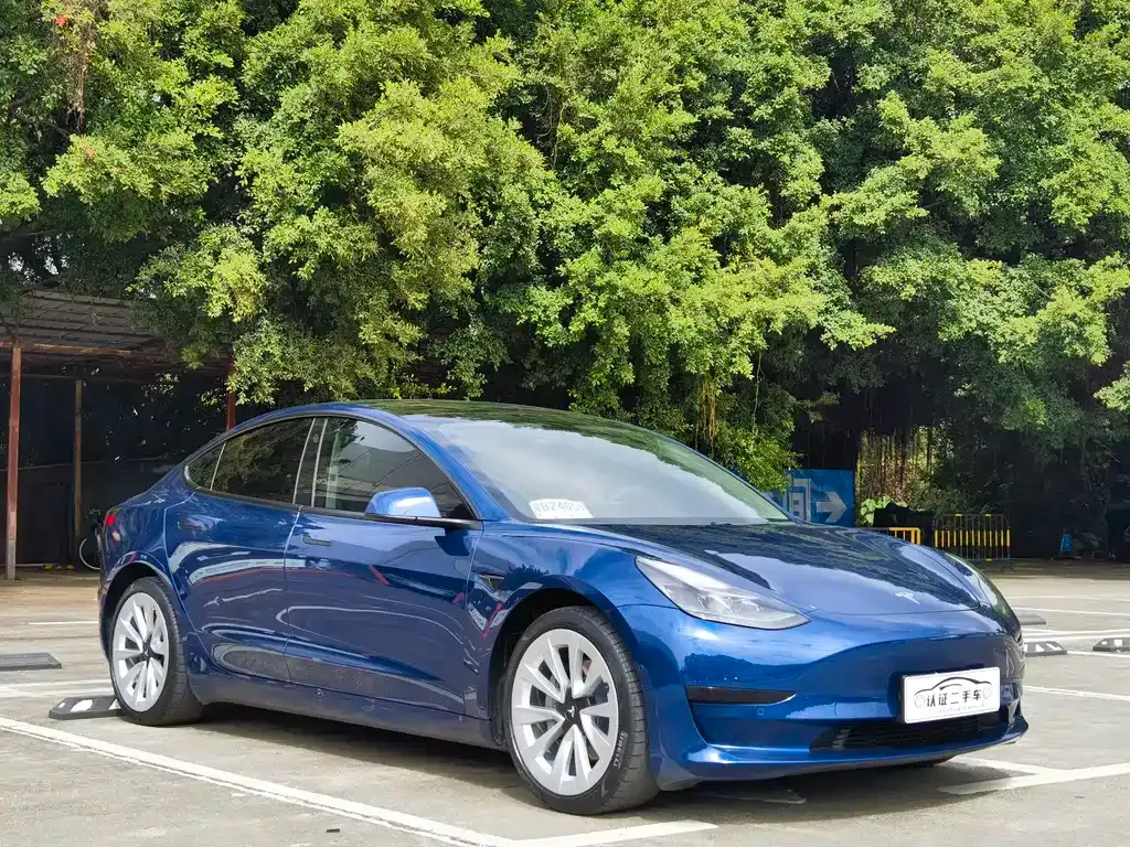 Tesla Model 3 — фото 10