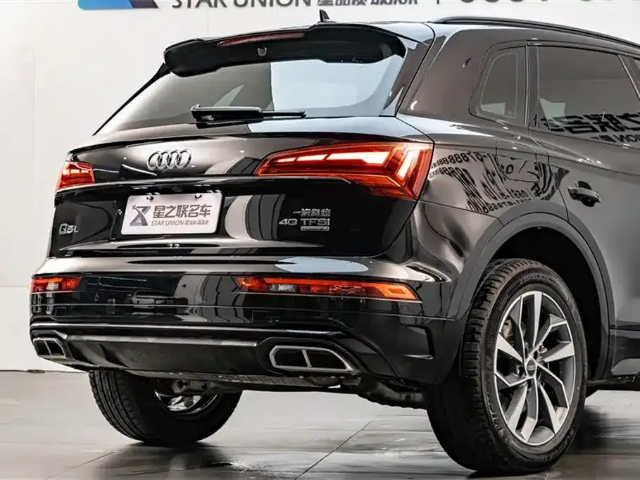 Audi Q5L — фото 5