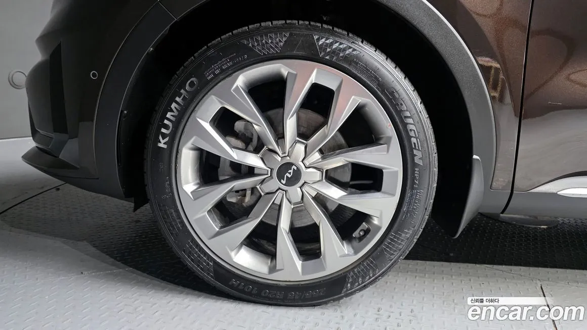 Kia Sorento — фото 8