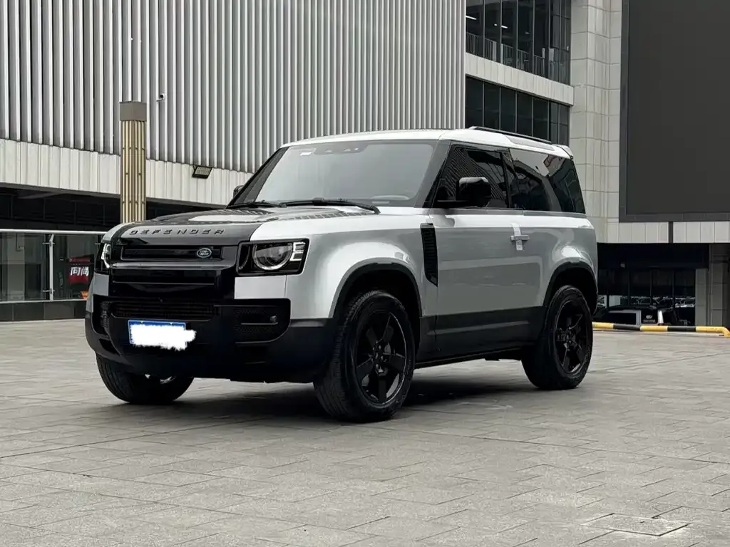 Land Rover Defender — фото 1