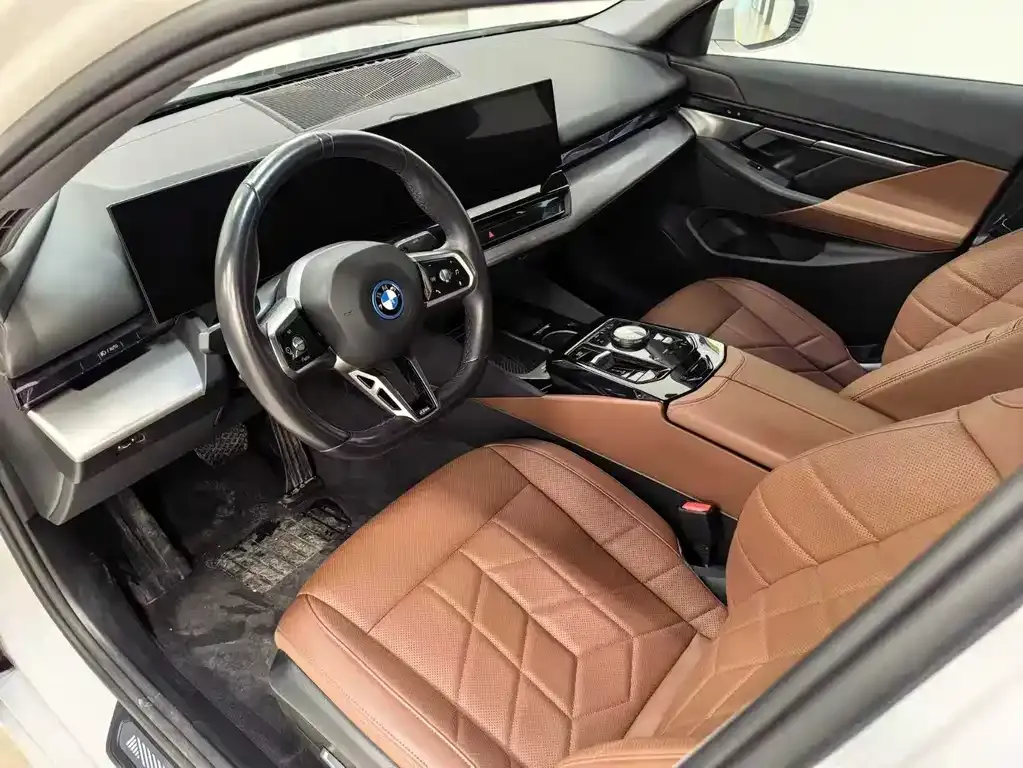 BMW i5 — фото 7