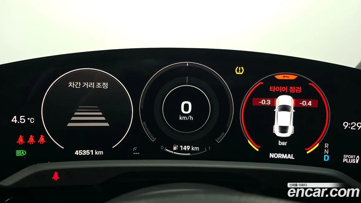 Porsche Taycan — фото 4