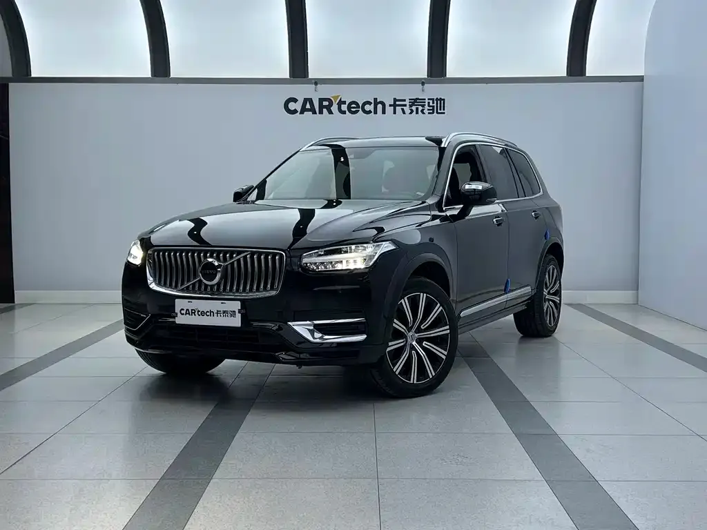 Volvo XC90 — фото 1
