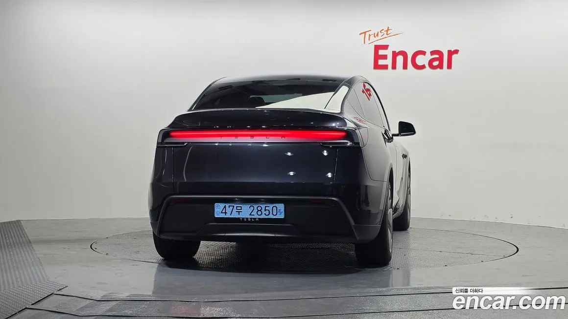 Tesla Model Y — фото 3