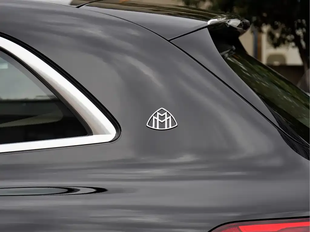 Mercedes-Benz EQS SUV — фото 10