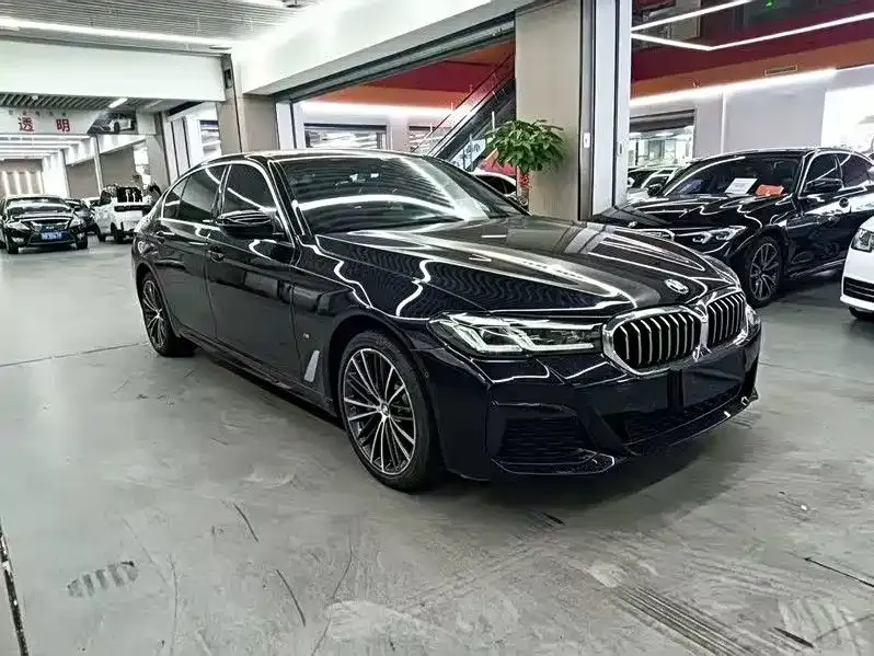 BMW 5 Series — фото 9