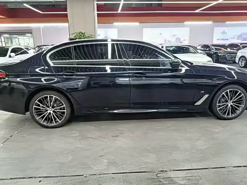 BMW 5 Series — фото 4