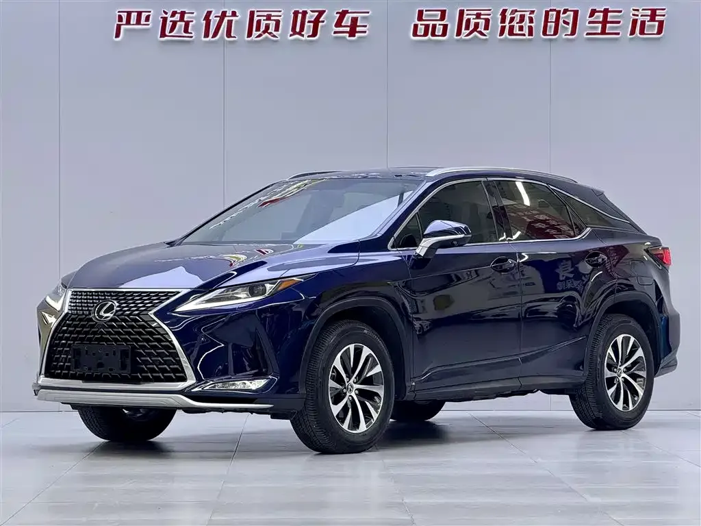 Lexus RX — фото 1