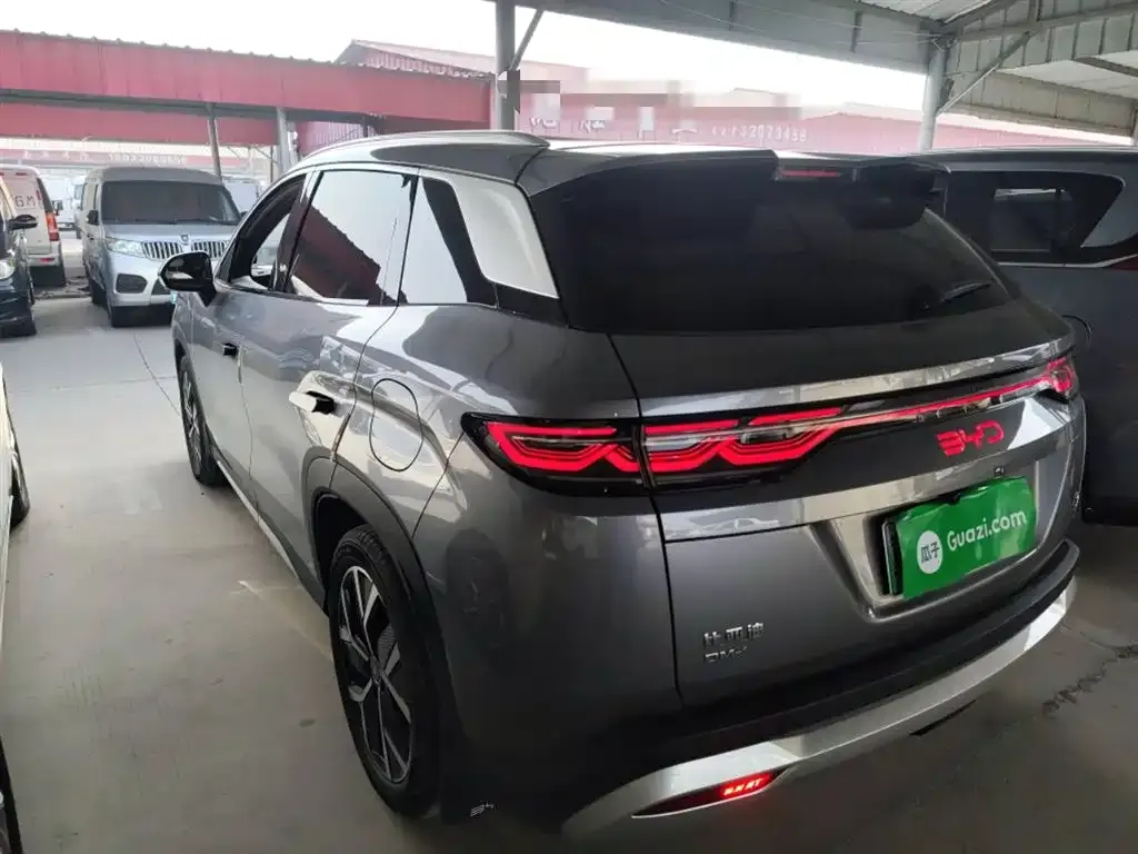 BYD L DM-i — фото 4
