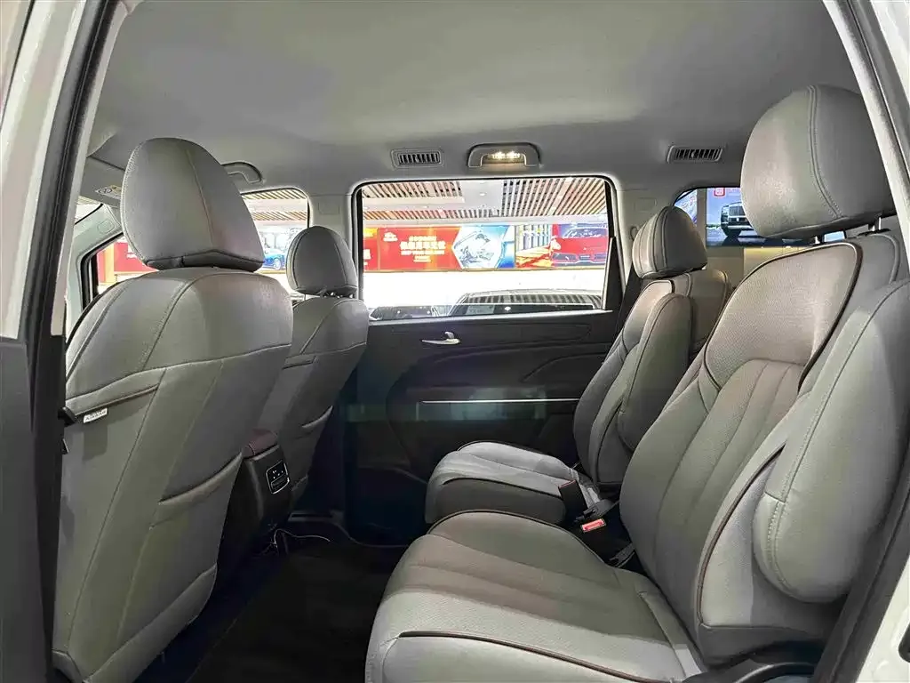 GAC Motor Trumpchi M6 — фото 2
