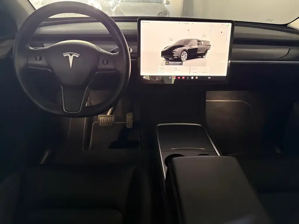 Tesla Model Y — фото 4