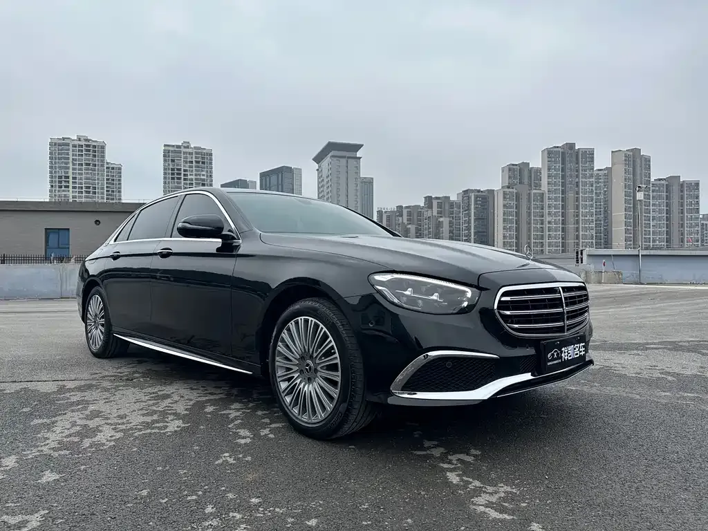 Mercedes-Benz E-Class — фото 8