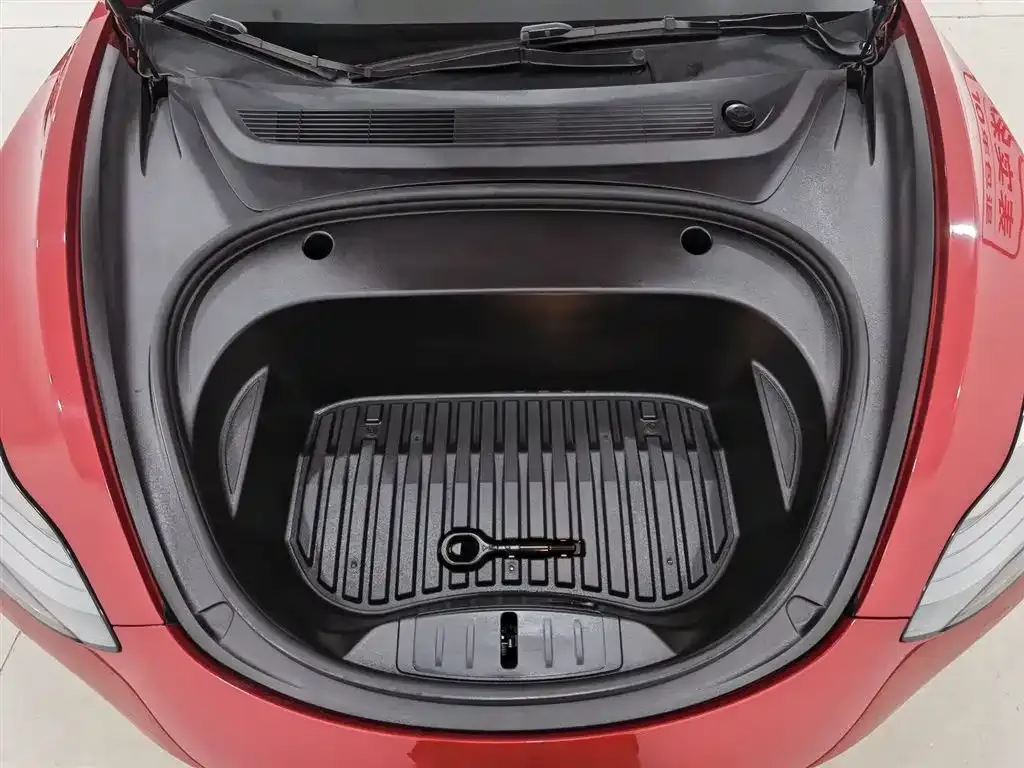 Tesla Model 3 — фото 6