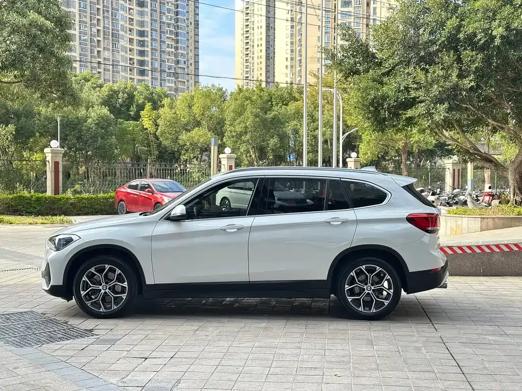 BMW X1 — фото 10