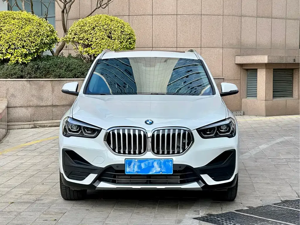BMW X1 — фото 5