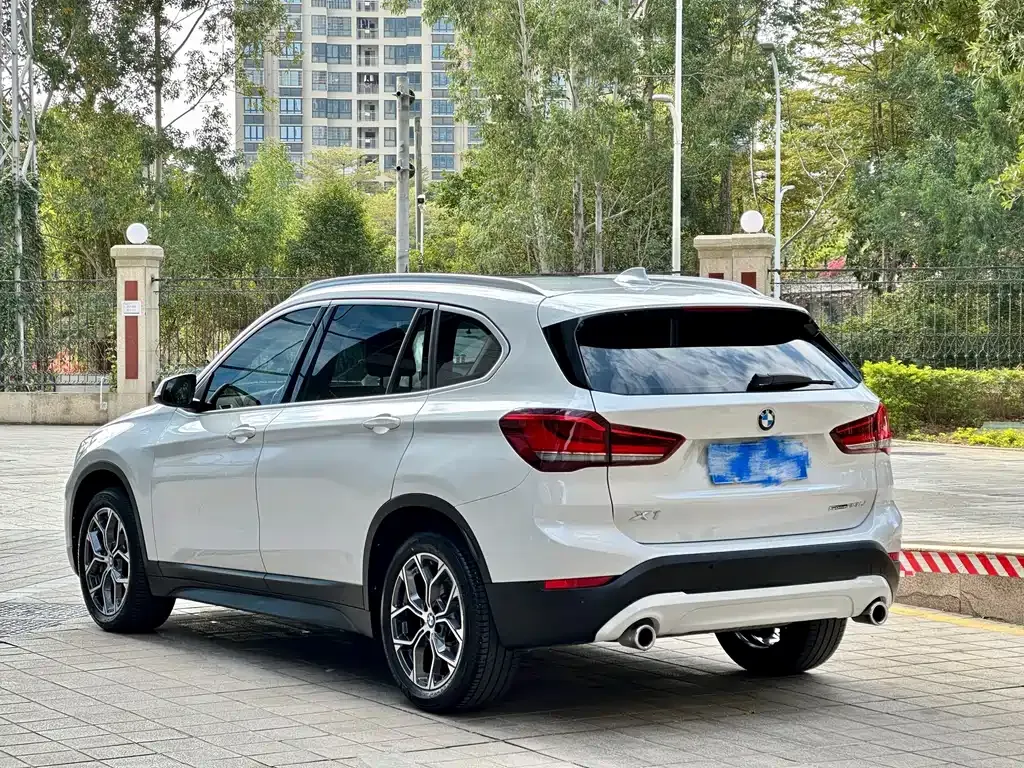 BMW X1 — фото 7