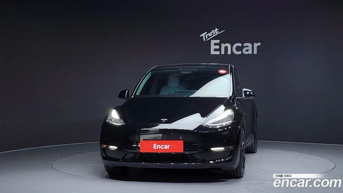 Tesla Model Y — фото 2