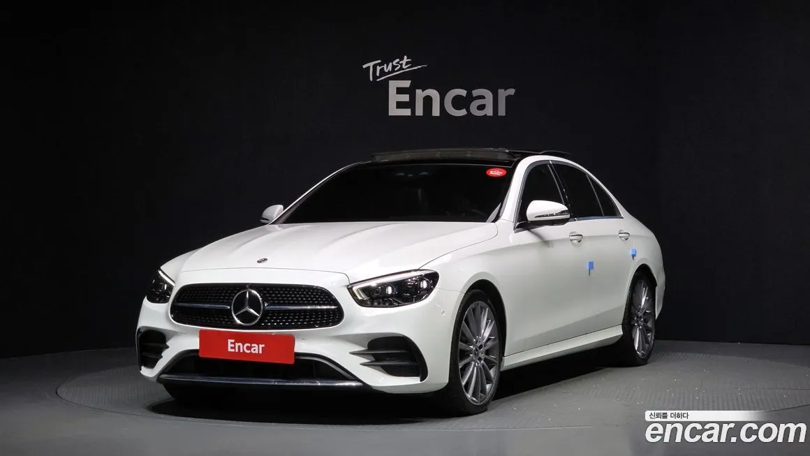 Mercedes-Benz E-Class — фото 1