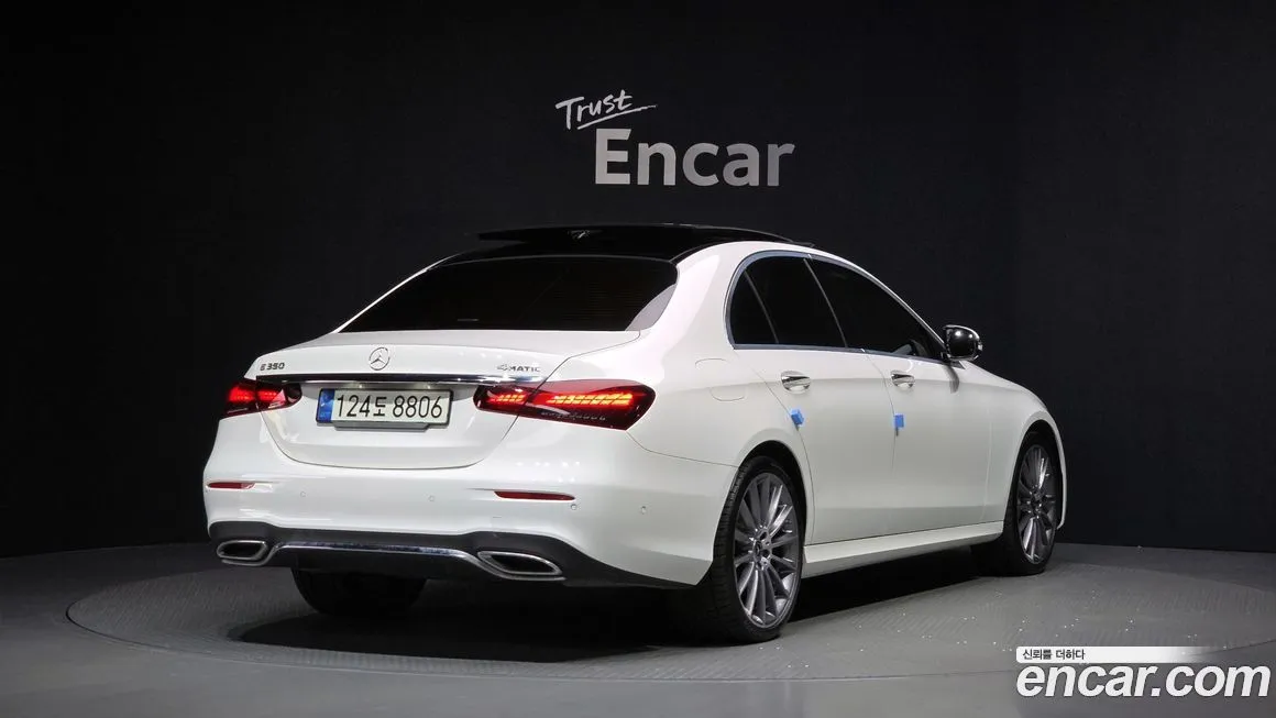Mercedes-Benz E-Class — фото 4