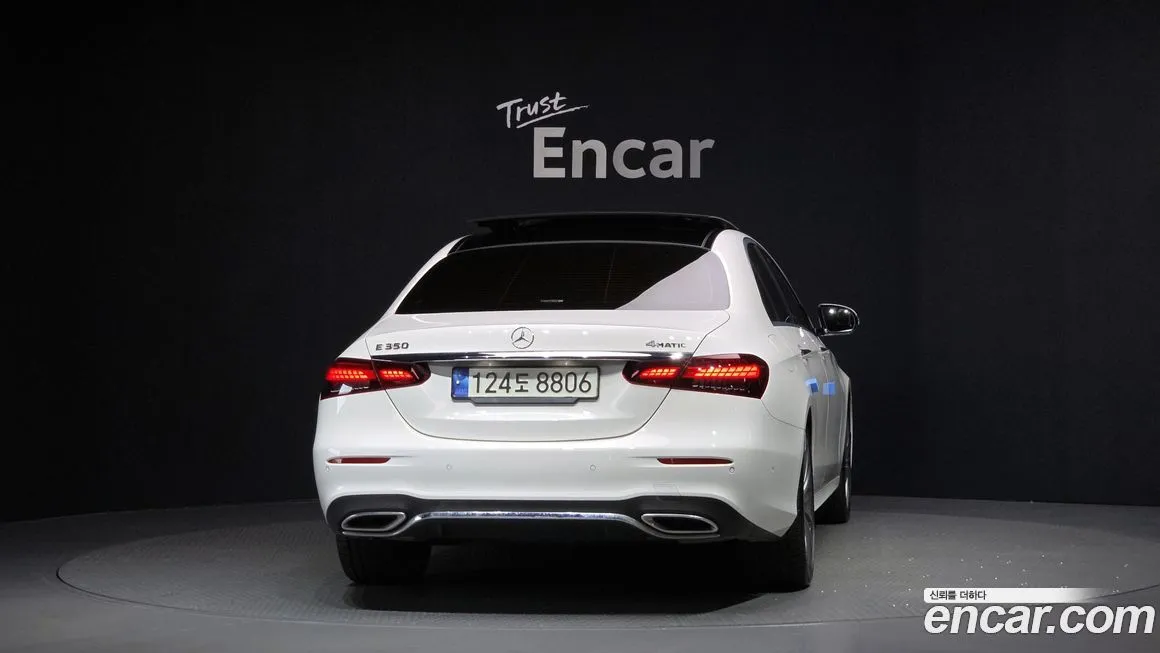 Mercedes-Benz E-Class — фото 3