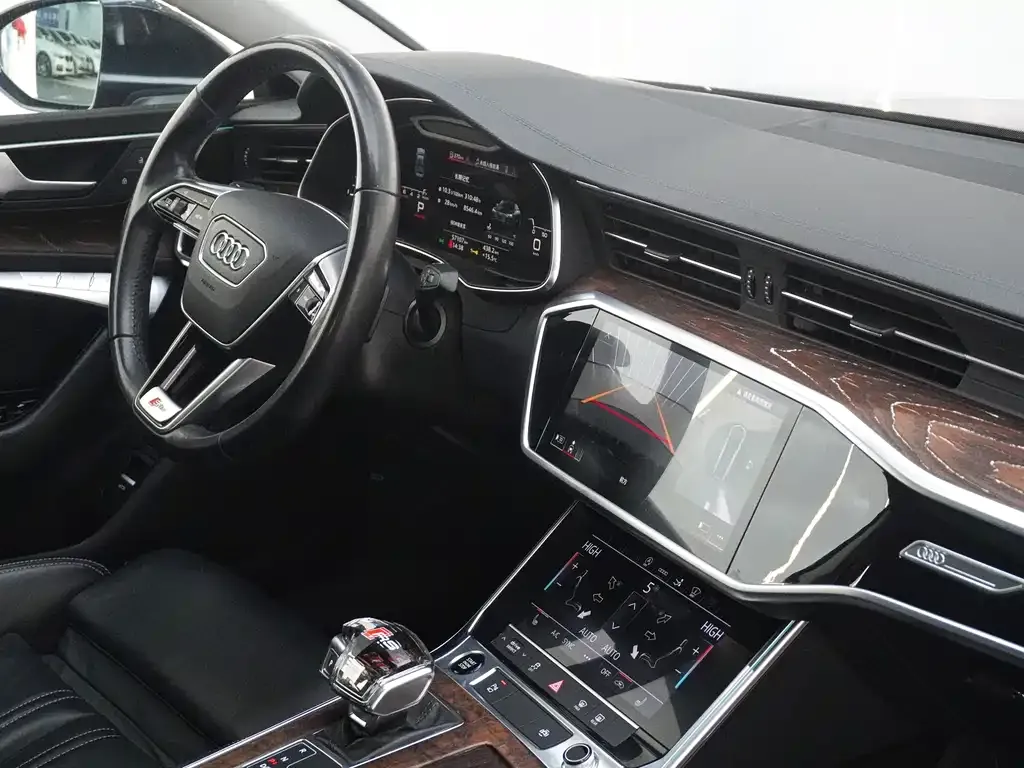 Audi A7 — фото 9
