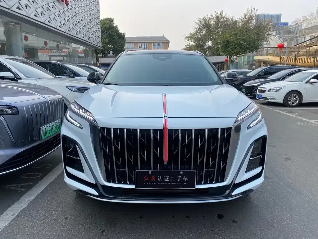 Hongqi HS3 PHEV — фото 6