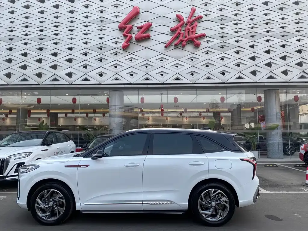 Hongqi HS3 PHEV — фото 8