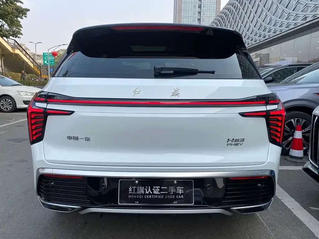 Hongqi HS3 PHEV — фото 9