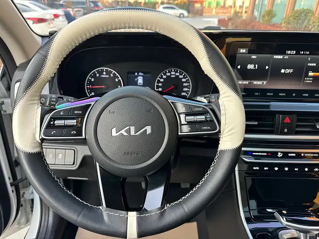 Kia KX3 — фото 9
