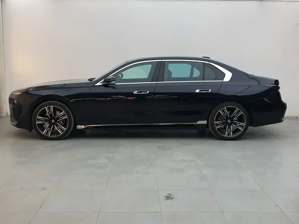 BMW 7 Series — фото 4