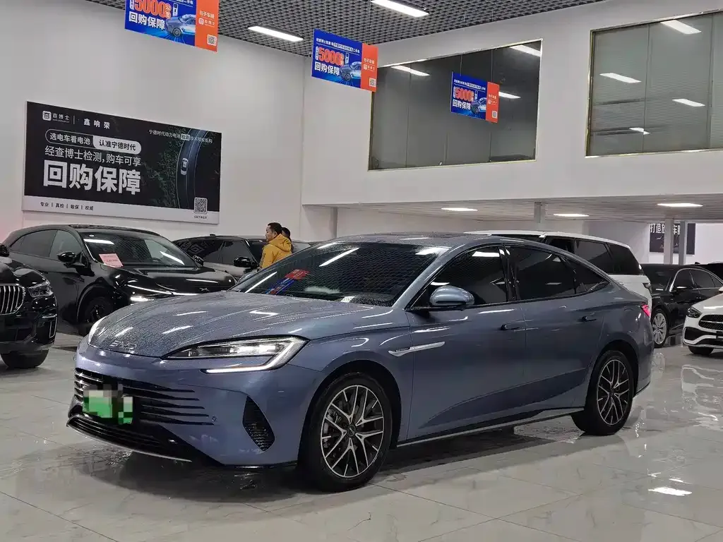 BYD Seal 07 DM-i — фото 1