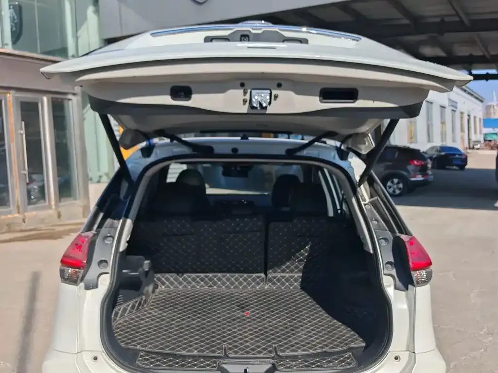 Nissan X-Trail — фото 4