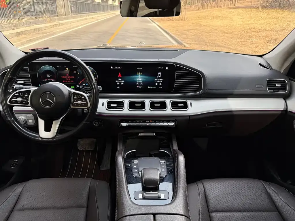 Mercedes-Benz GLS — фото 2