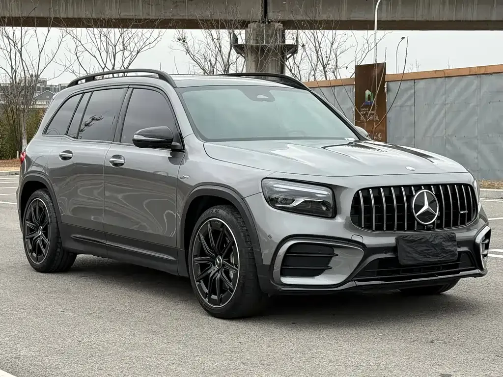 Mercedes-Benz GLB AMG — фото 9