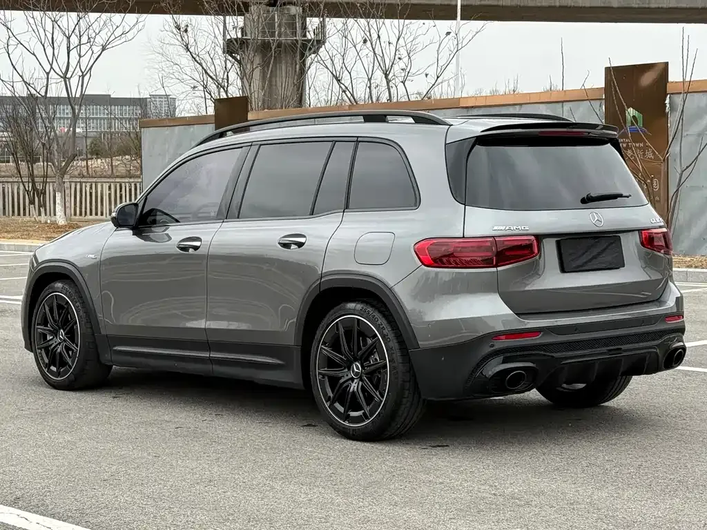 Mercedes-Benz GLB AMG — фото 5