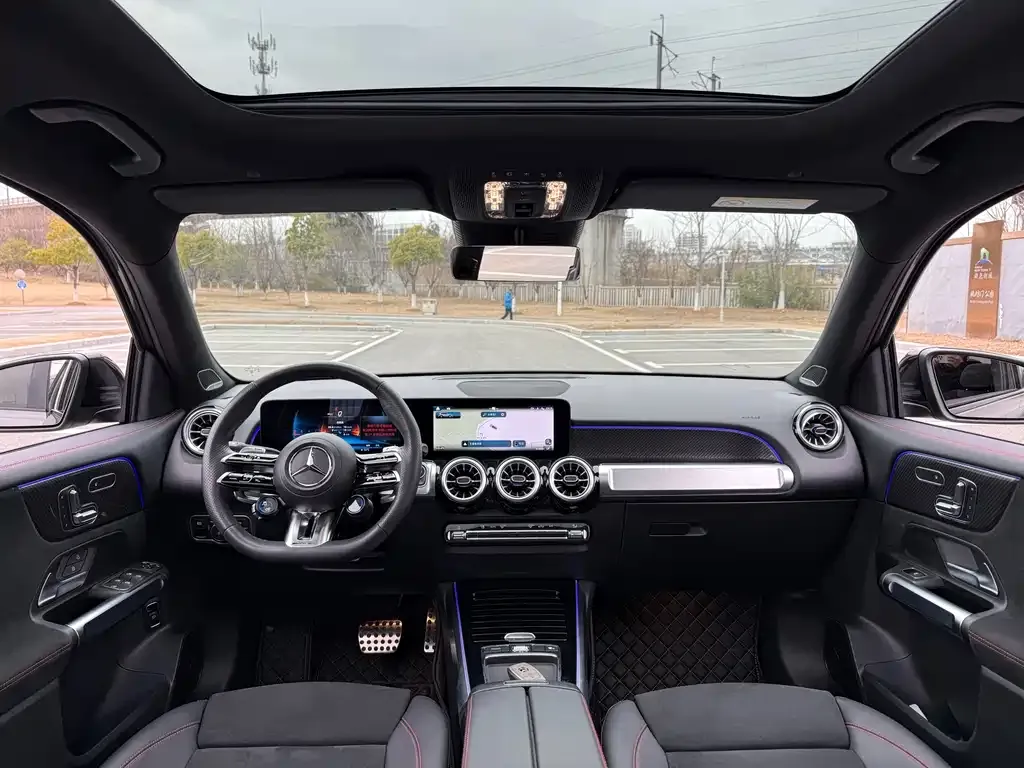 Mercedes-Benz GLB AMG — фото 3