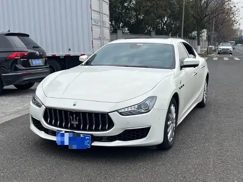 Maserati Ghibli — фото 1