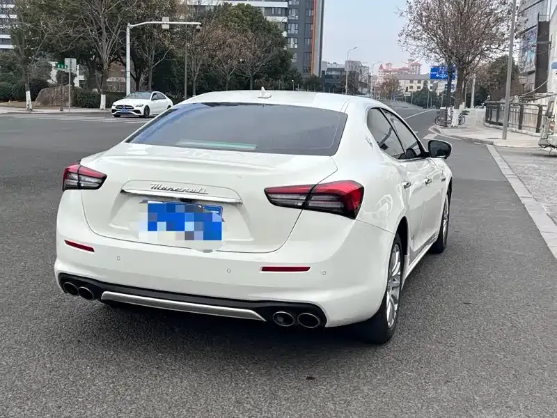 Maserati Ghibli — фото 10