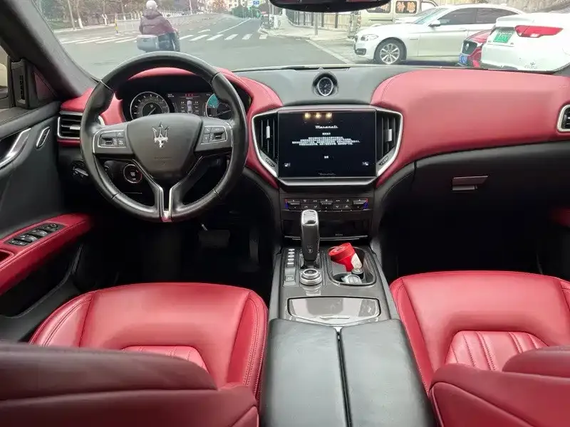 Maserati Ghibli — фото 8
