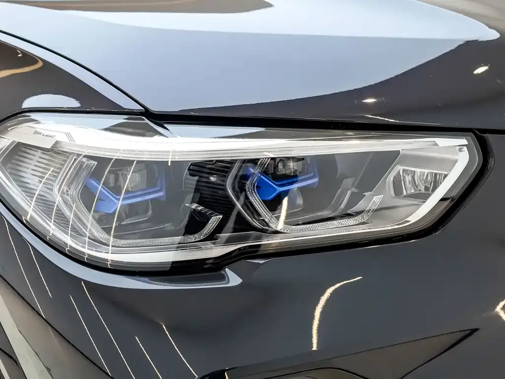 BMW X5 — фото 10